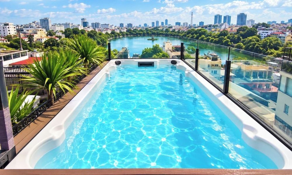 Lucien Hanoi Lakeside Hotel & Rooftop 1