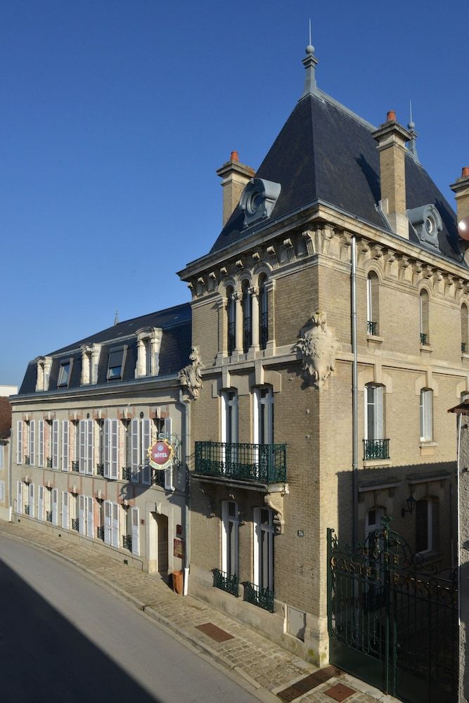 Hôtel Castel Jeanson 1