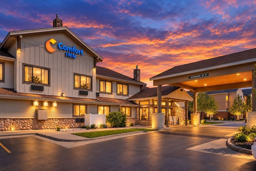 Comfort Inn Holland 1