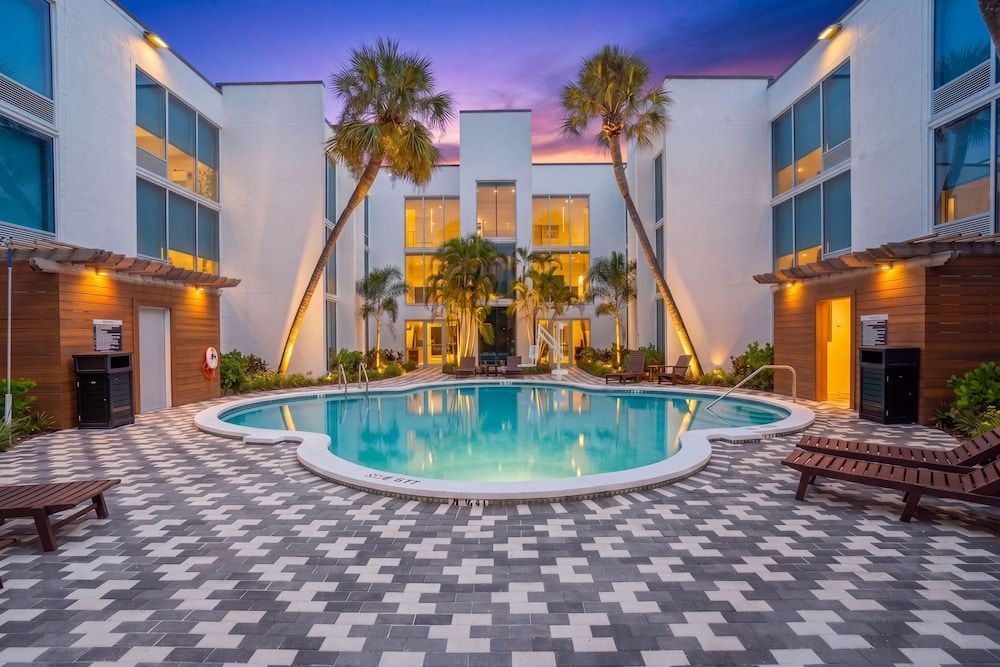 Tropical Palms Hotel 1
