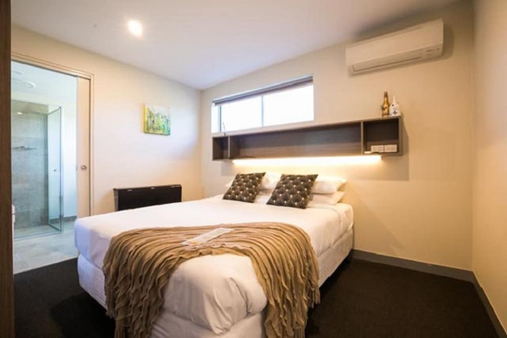 Heathcote Inn 2