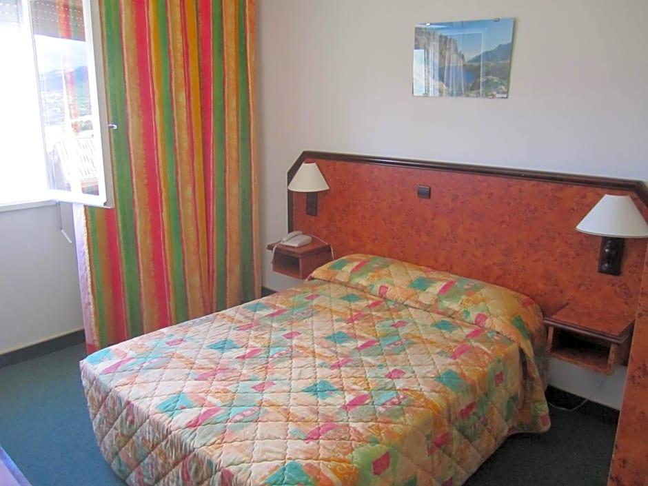 Hotel Madame Mere 2