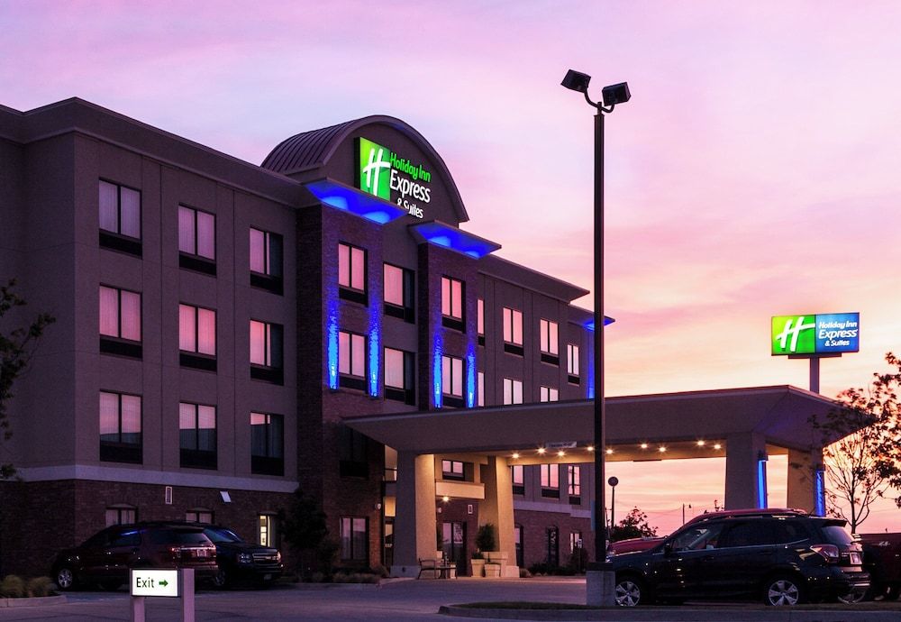 Holiday Inn Express & Suites EL RENO by IHG 1