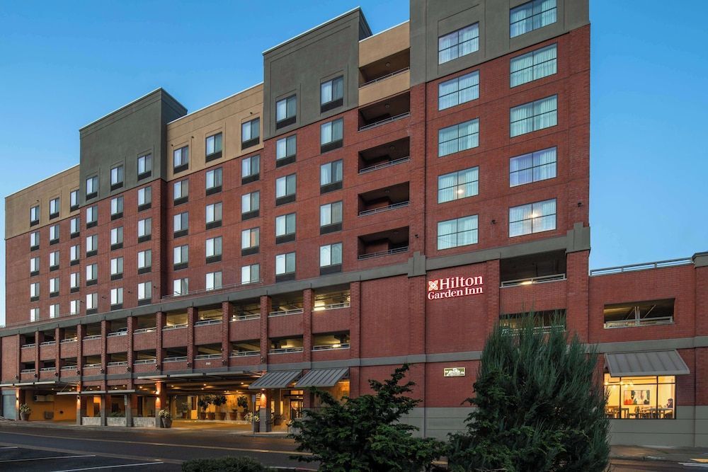 Hilton Garden Inn Tacoma Downtown 1
