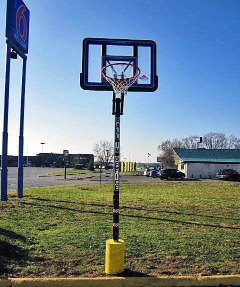 Econo Lodge Inn Suites Terre Haute 2