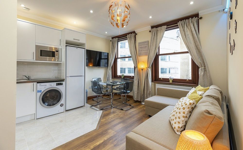 Kensington Olympia 1