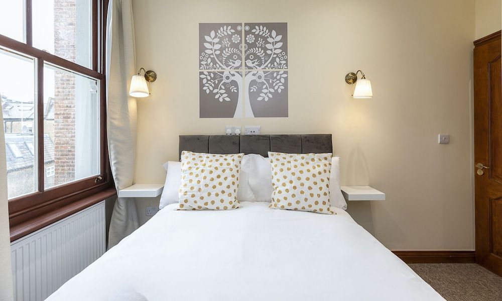 Kensington Olympia 2