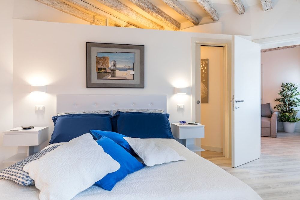 Biennale 1 & 2 , Elegant Apartments 15 min walk from St Marks Square- VHA Collection 1