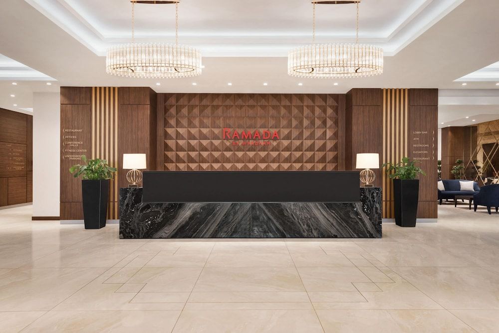 Ramada Hotel & Suites by Wyndham Yerevan 2