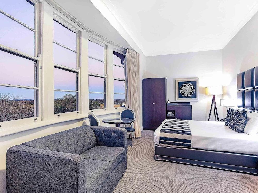 Mercure Maitland Monte Pio 1