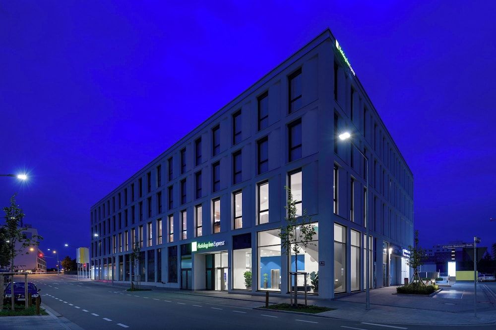 Holiday Inn Express REGENSBURG by IHG 1