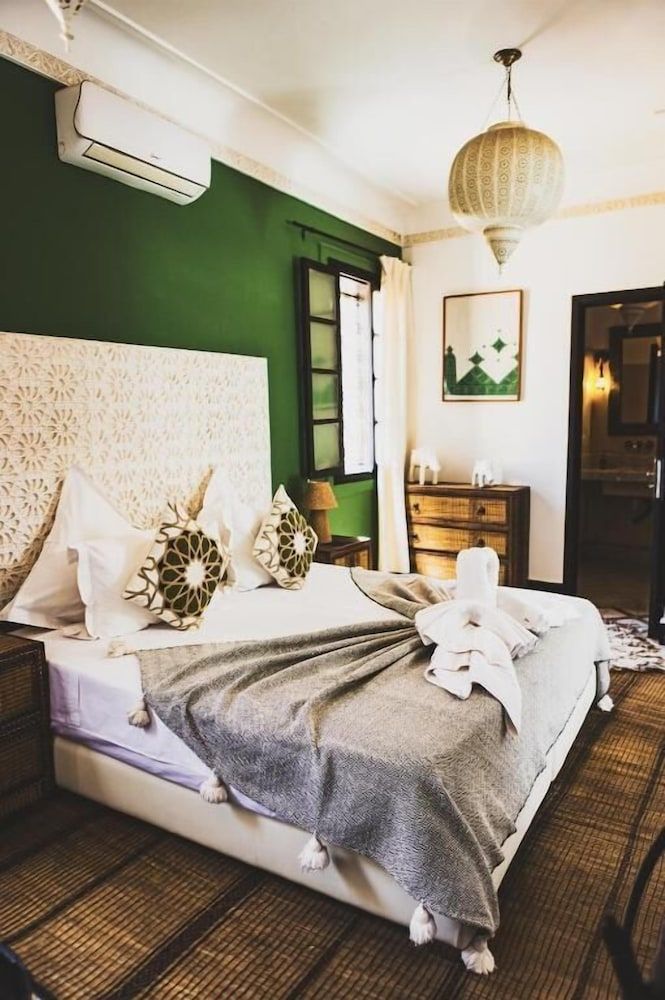 Riad New Moon 2