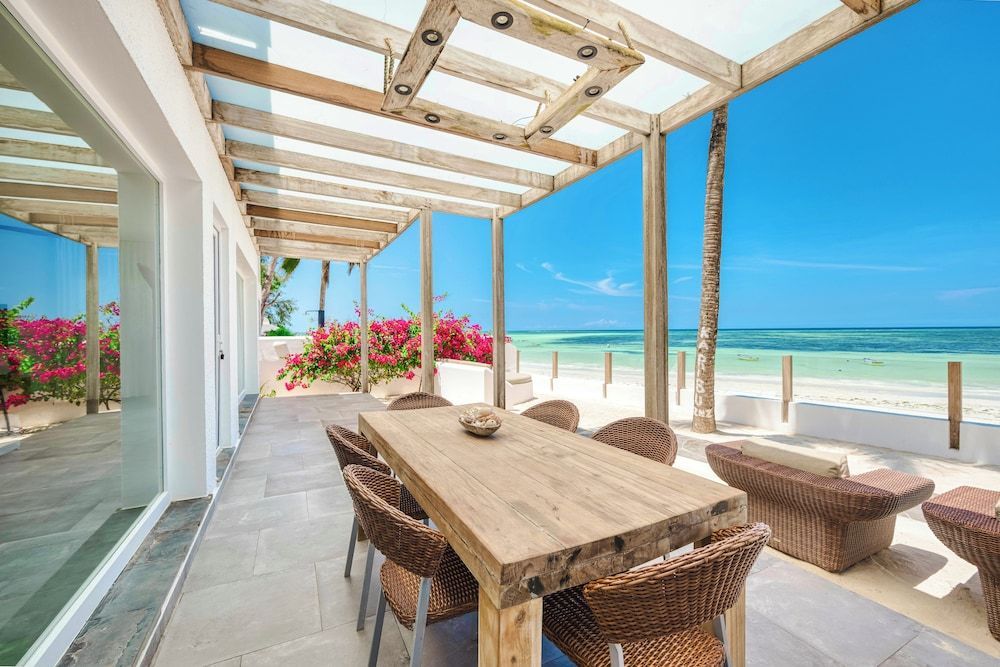 Moja Private Beachfront Suite, Amani Home Zanzibar 1