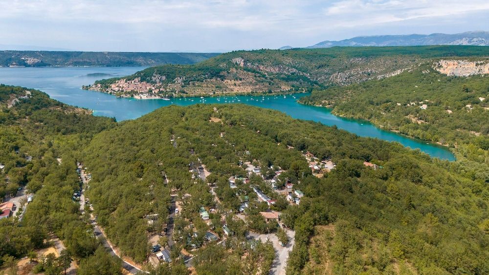 Camping Rives du Lac de Sainte Croix 1