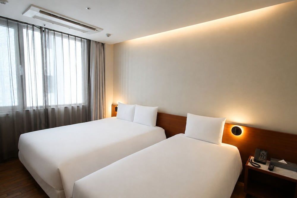 Seoul Hotel ShinShin Myeongdong 1