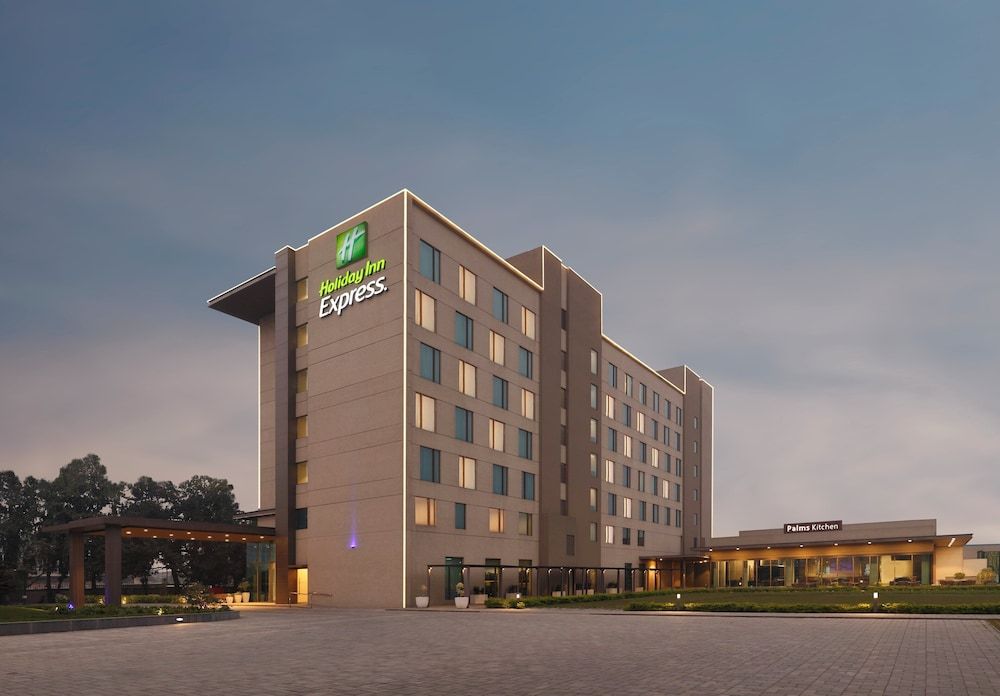 Holiday Inn Express KOLKATA AIRPORT by IHG 1