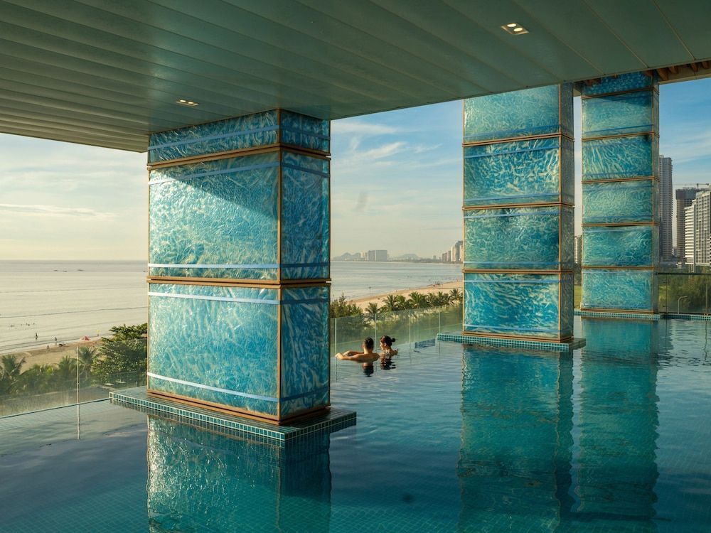 Prince Hotel Da Nang 1