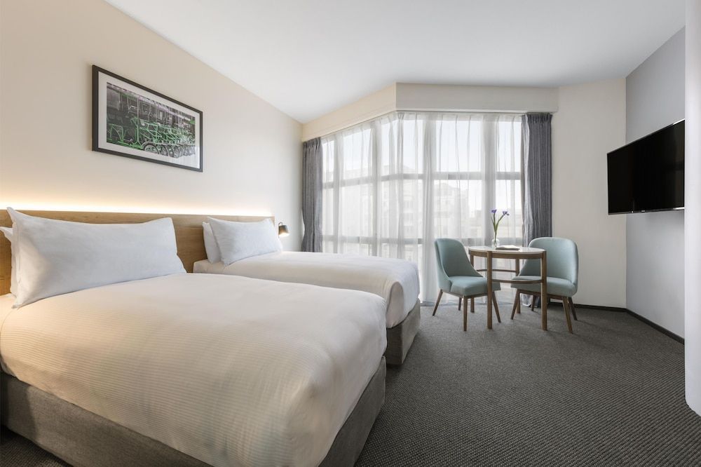 Oaks Wellington Hotel 1