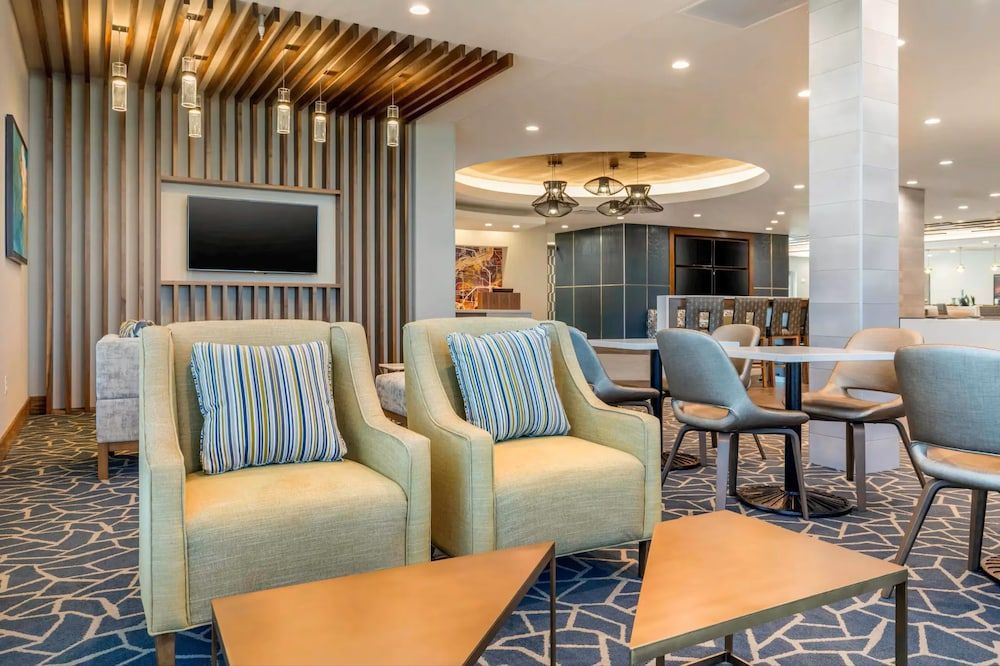 Holiday Inn Express Bettendorf - Davenport NE by IHG 1