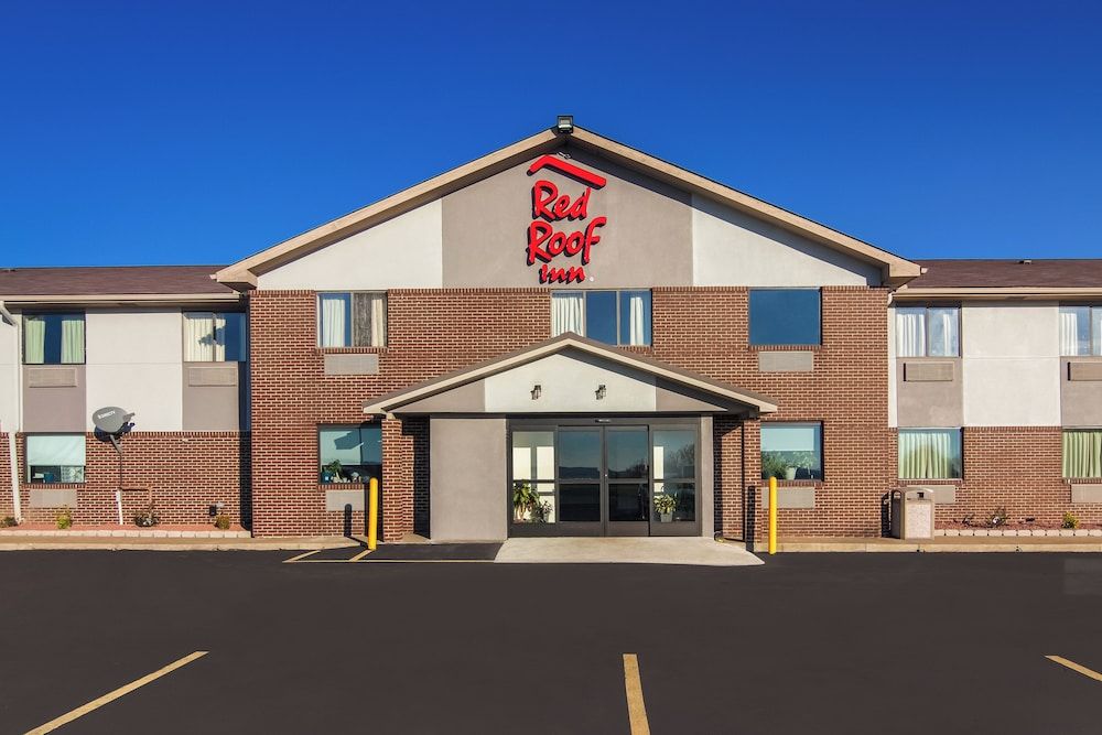 Red Roof Inn Greensburg 1