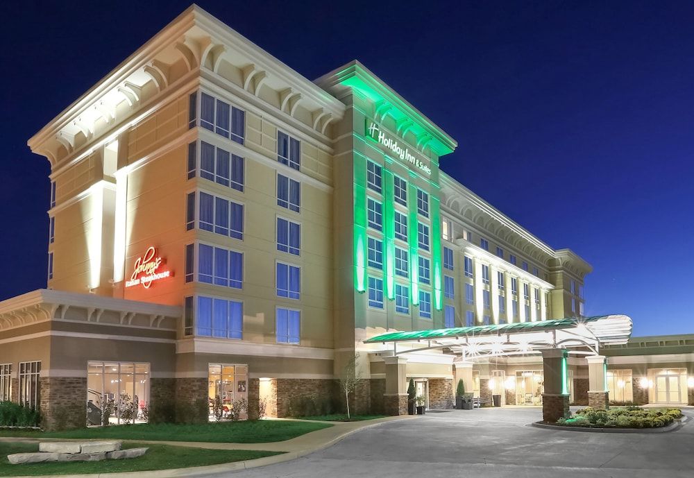 Holiday Inn & Suites EAST PEORIA by IHG 1