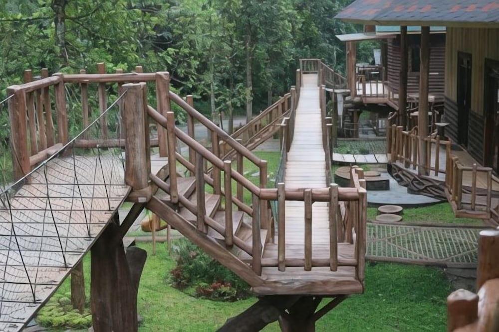 Safari Resort 1