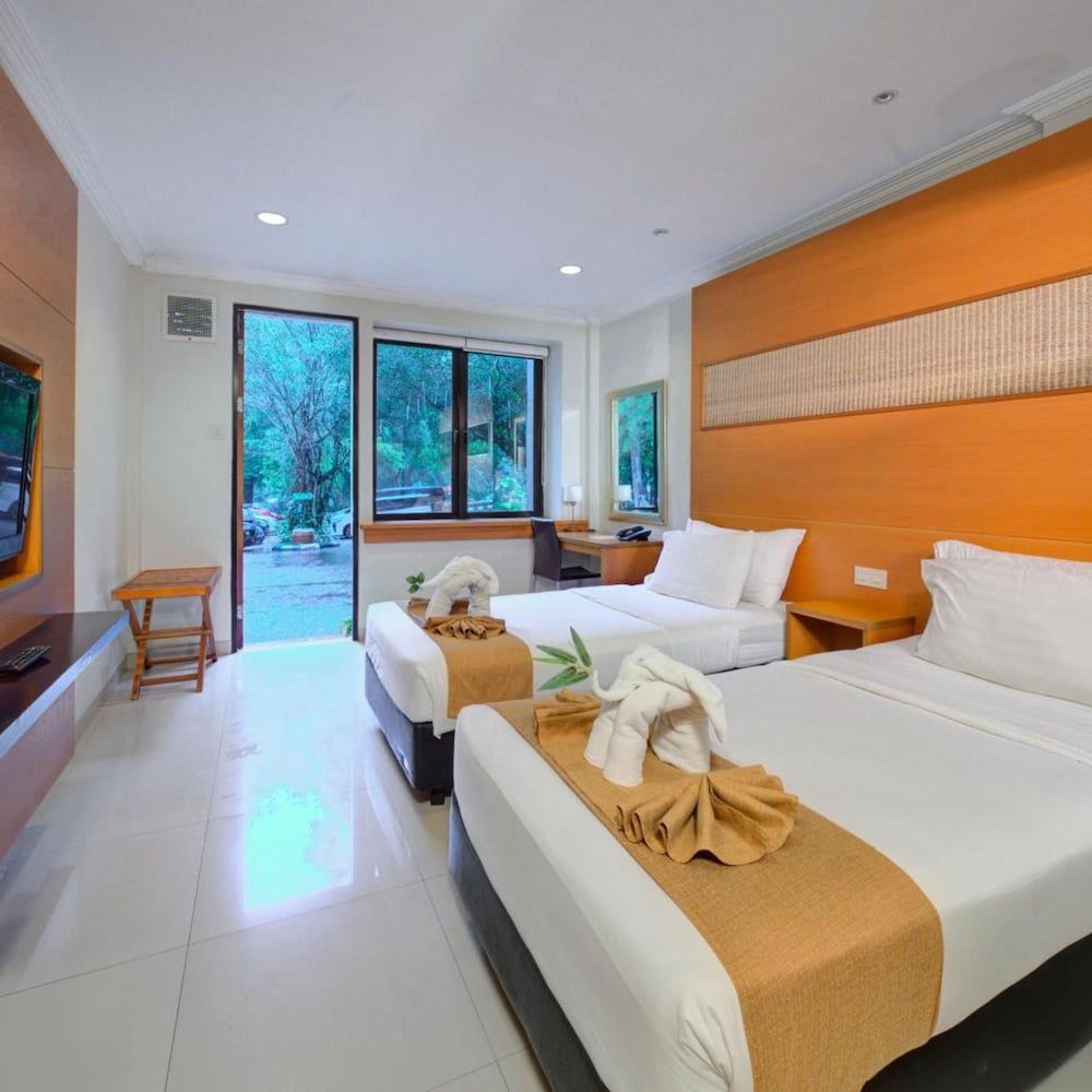 Safari Resort 2