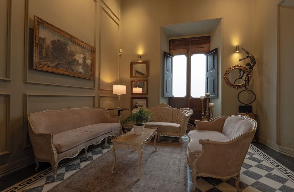 Casa Pedro Loza 2