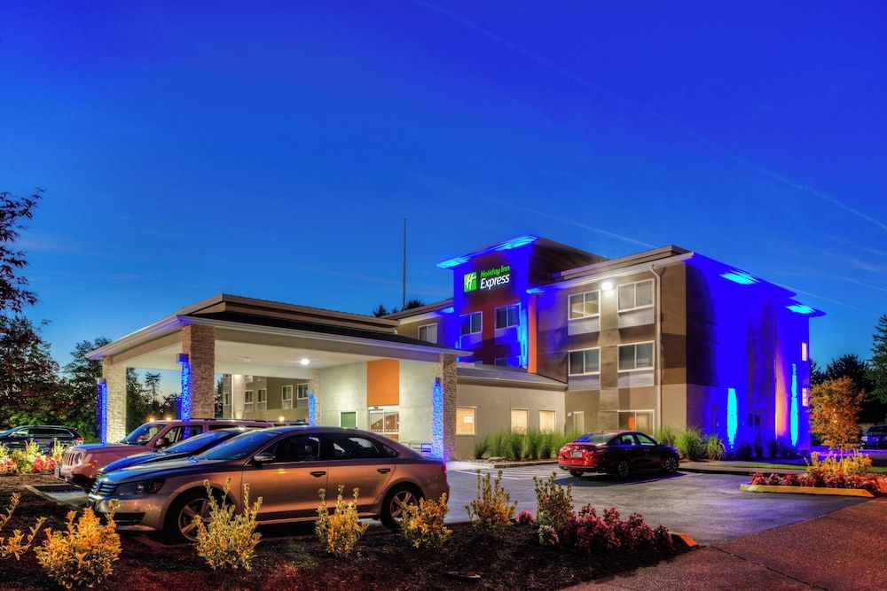 Holiday Inn Express NEWBERG - WINE COUNTRY by IHG 1
