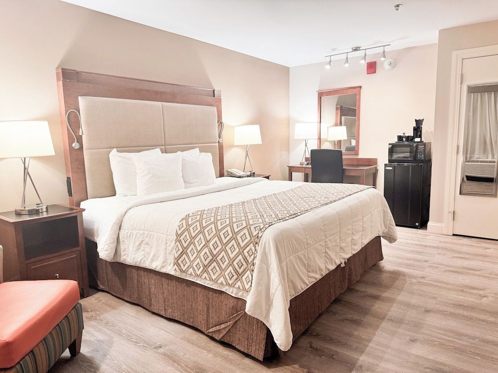 Clayton Plaza Hotel & Extended Stay 1
