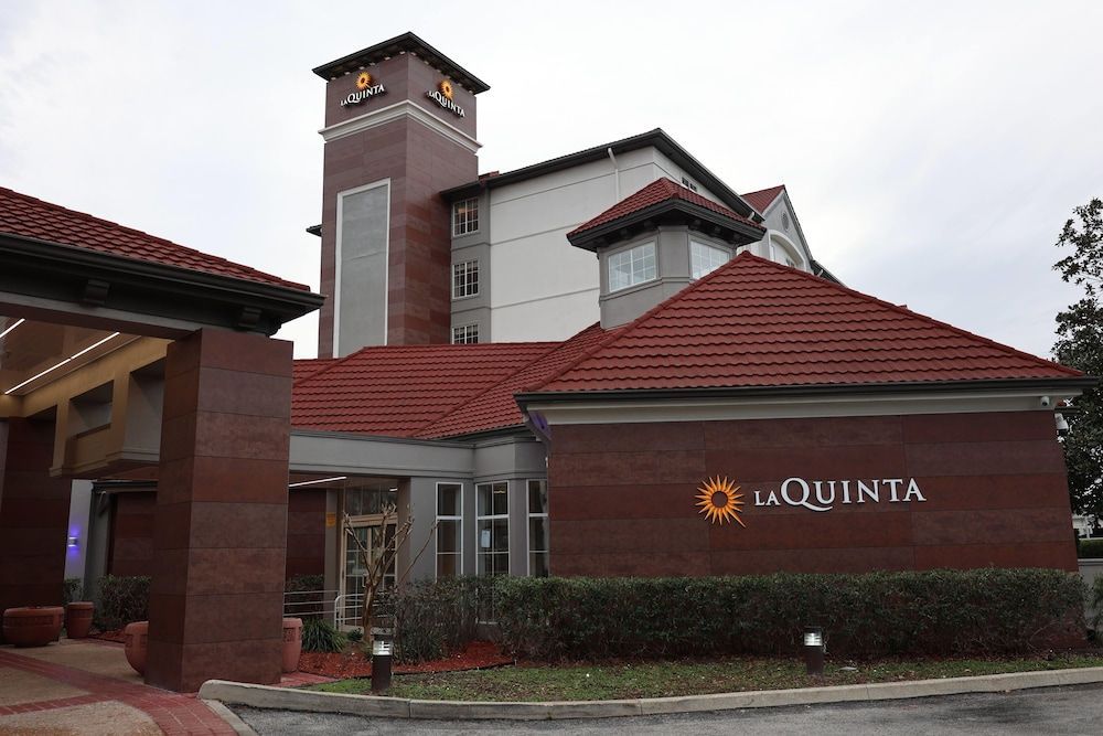 La Quinta Inn and Suites by Wyndham, Ocala 1