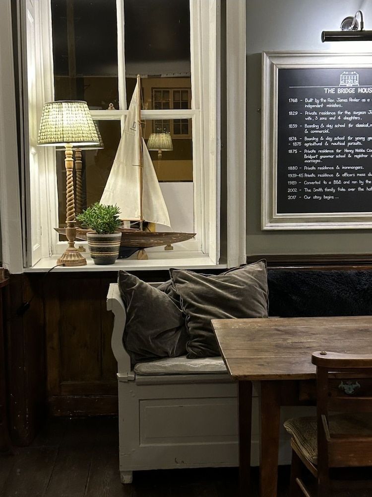 Bridge House Hotel 2