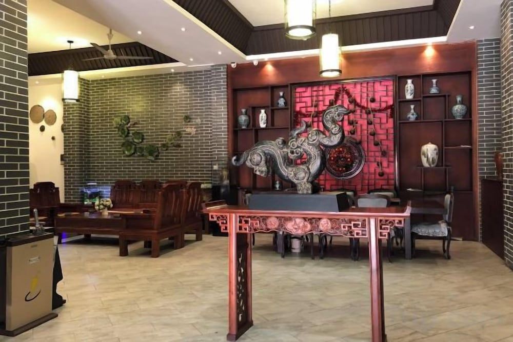 China Manor Hotel & Restaurant 1
