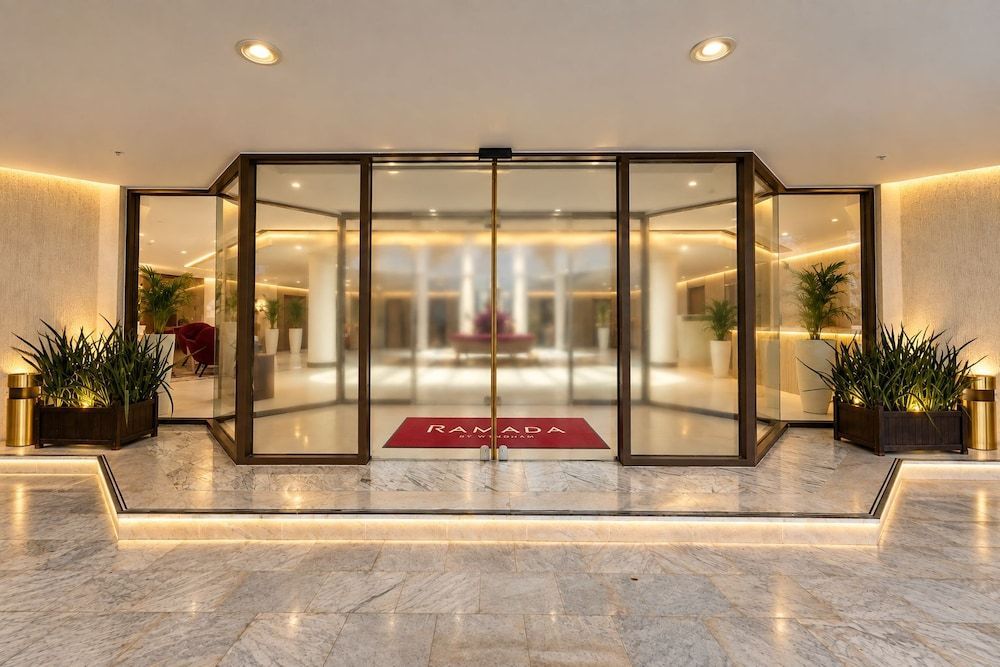 Ramada by Wyndham Abu Dhabi Al Sharia 1