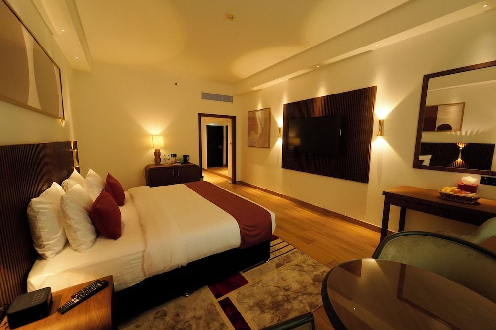 Ramada by Wyndham Abu Dhabi Al Sharia 2