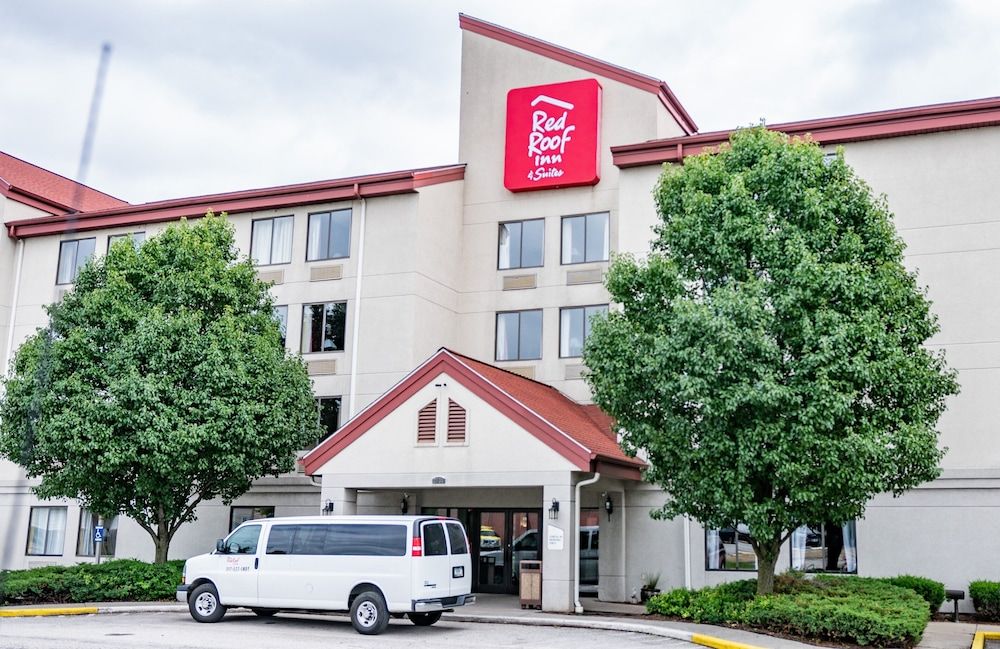 Red Roof Inn & Suites Indianapolis Airport 1