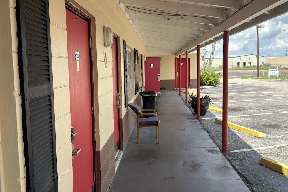 Tropicana Motel Wauchula FL 2