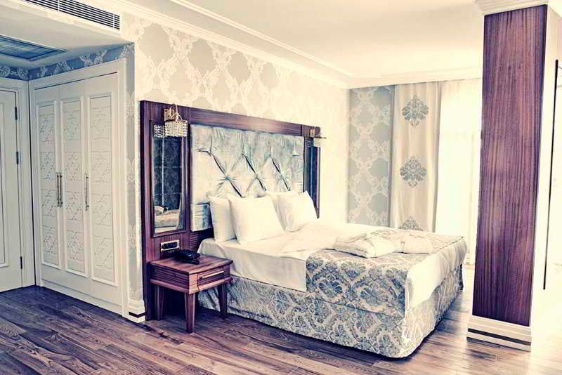 Velora Grand 1