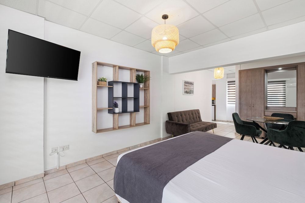 Larnaca Bay Suites 2