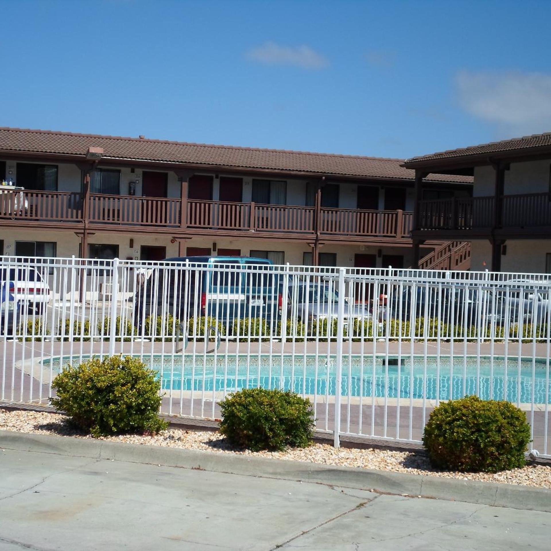 Ez 8 Motel Newark 2