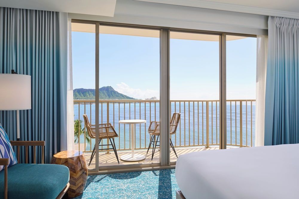 OUTRIGGER Reef Waikiki Beach Resort 1