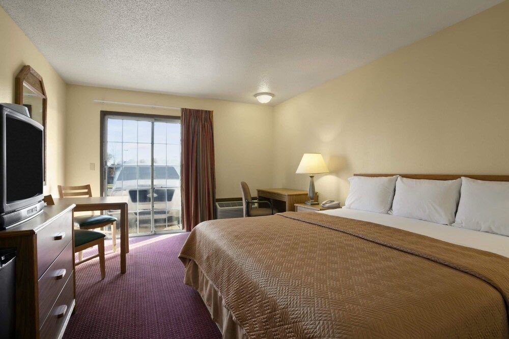 The Sage Hotel 1
