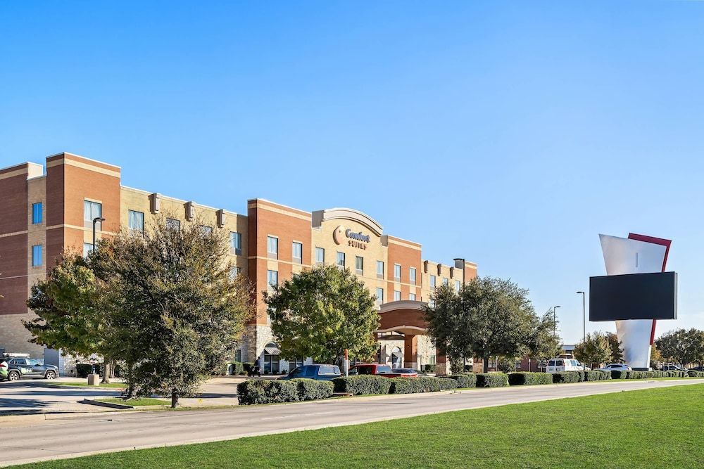 Comfort Suites Frisco 1