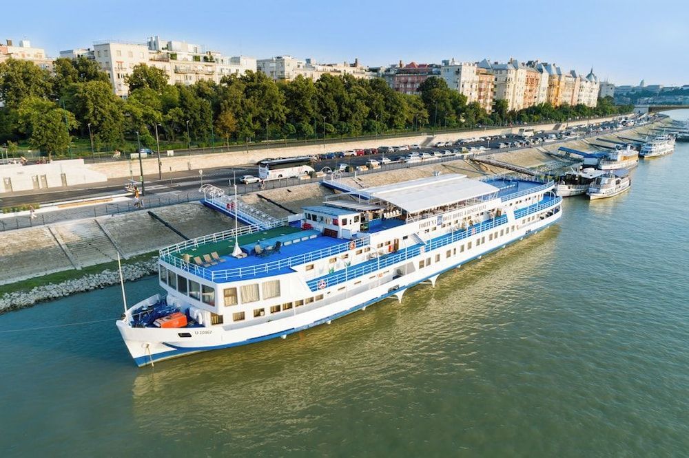 Fortuna Boat Hotel Budapest 1
