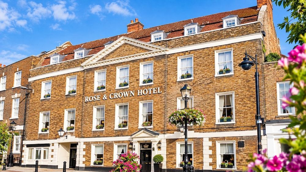 The Rose and Crown Hotel 1