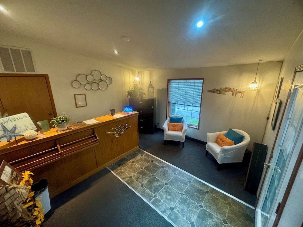 Ocean Breeze Motel 1