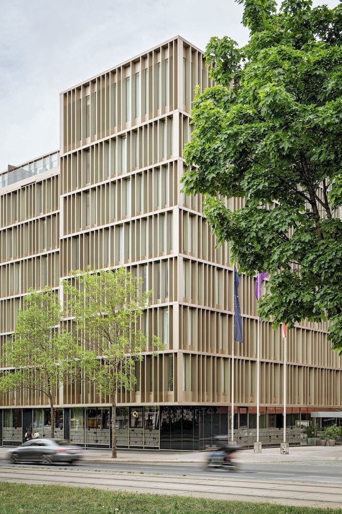 Crowne Plaza Vienna by IHG 1