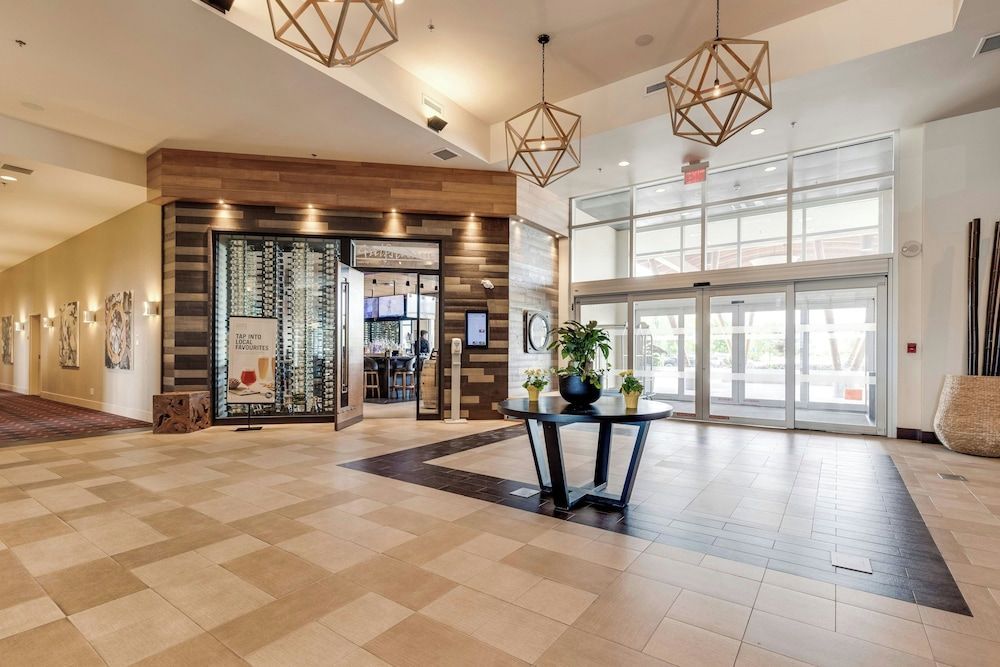 Four Points by Sheraton Kelowna Airport 1