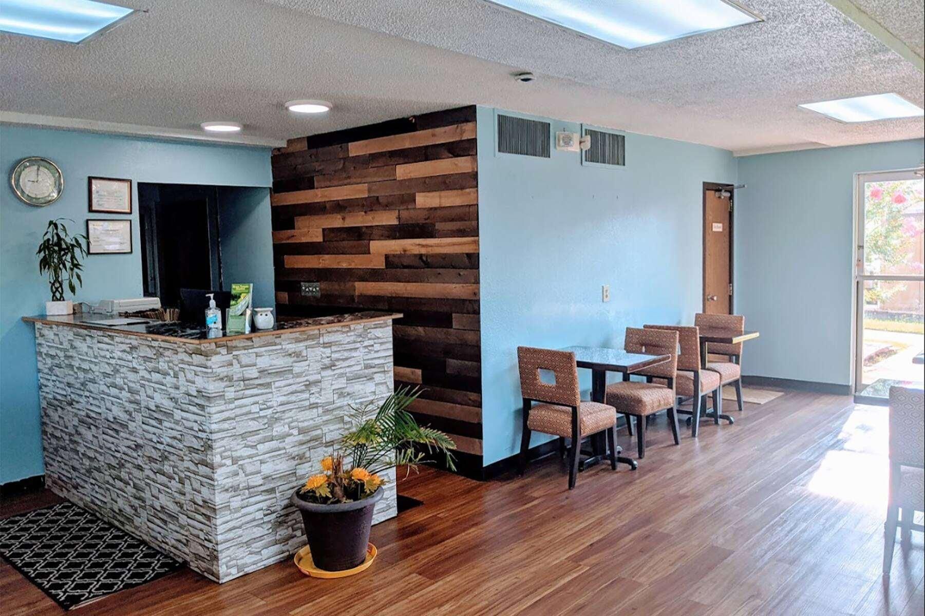Forsythia Inn 2