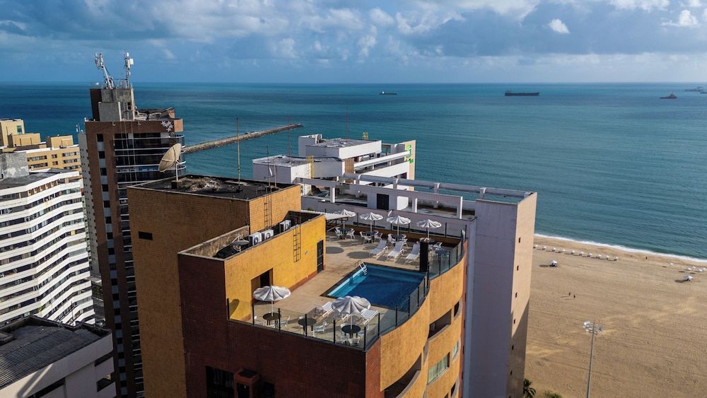 Plaza Praia Suítes 1